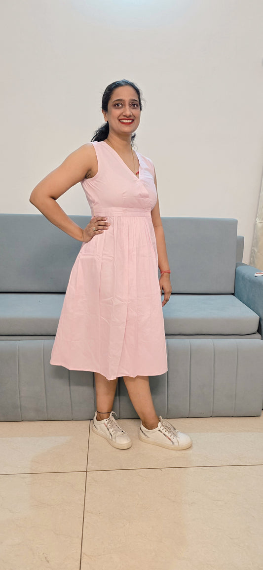 Gulabi Dhariyan dress