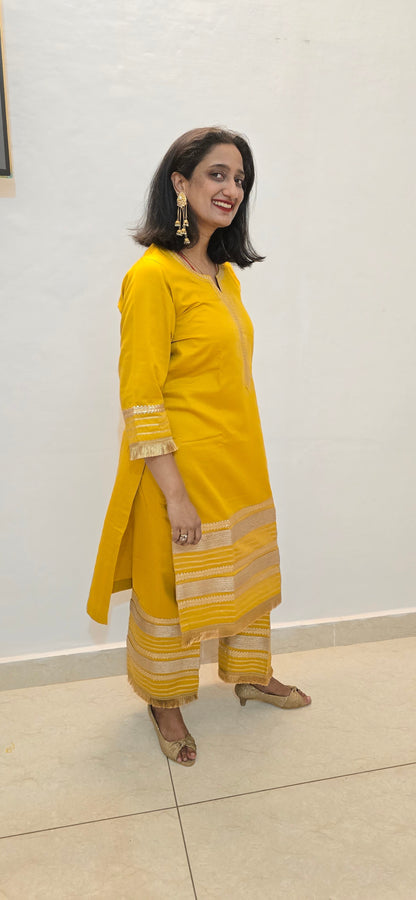 Peela Pehnava suit