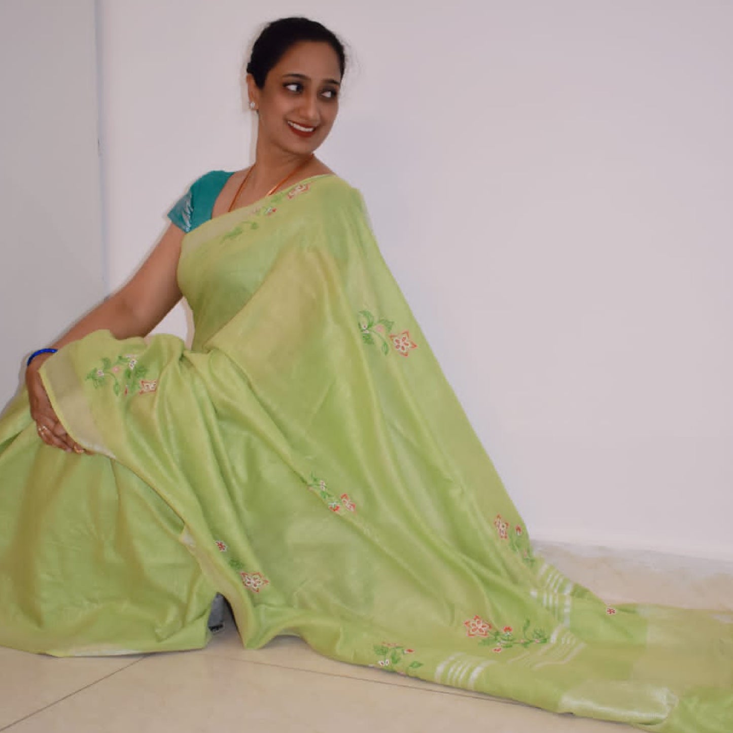 Harit Linen Saree